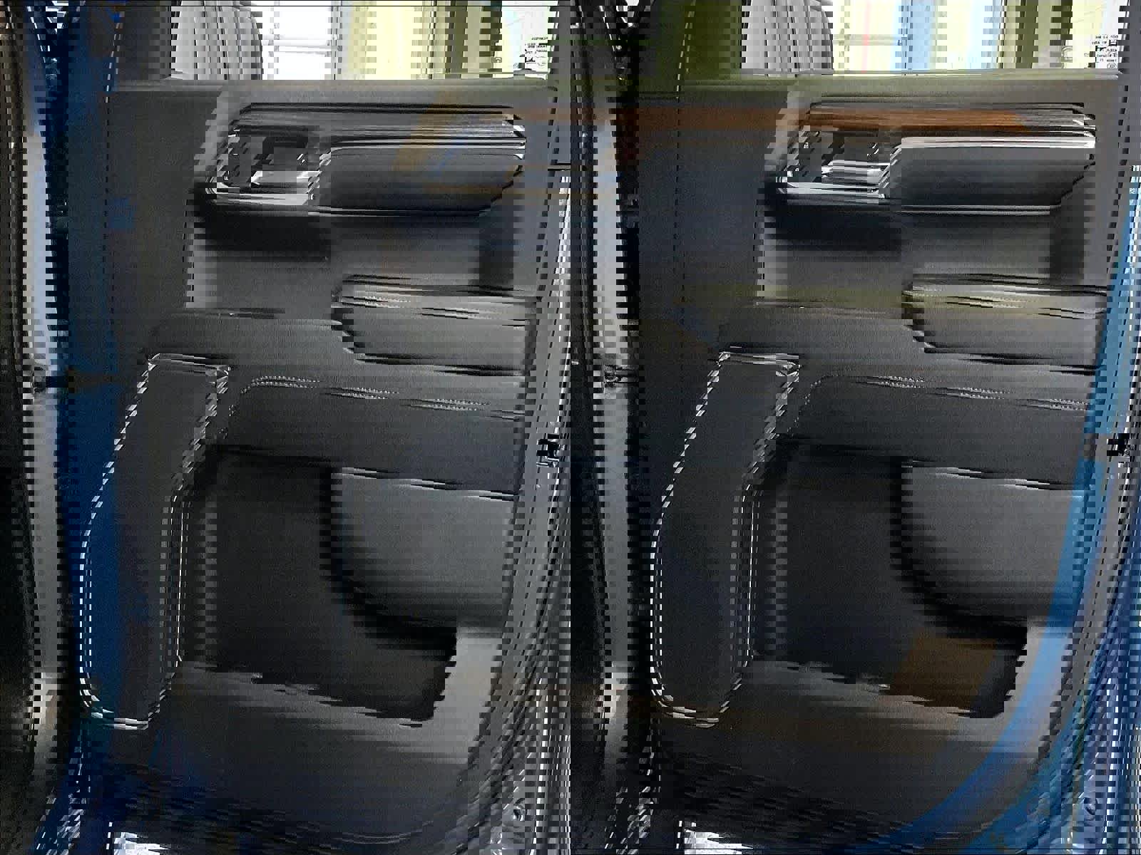 Used 2024 Chevrolet Silverado 1500 LT AWD/4WD image 12