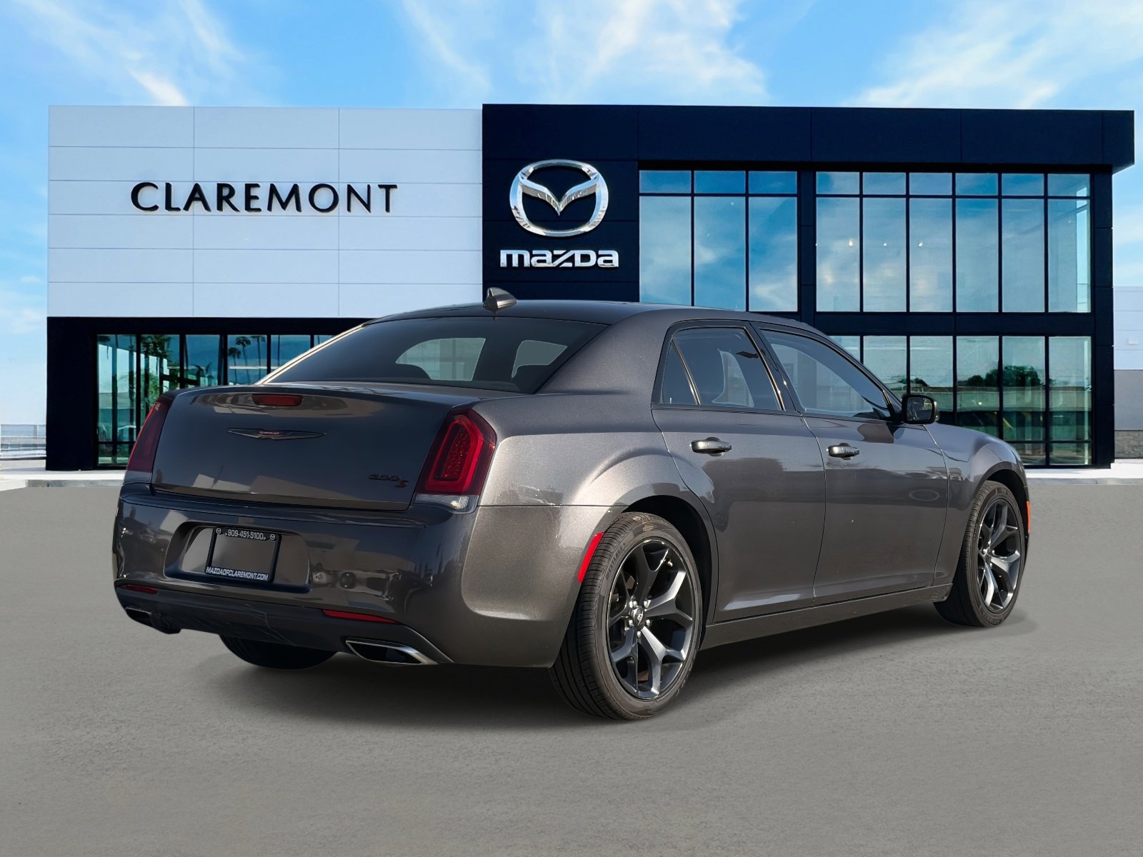 Used 2023 Chrysler 300 S image 5