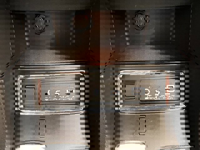 Used 2024 Subaru Ascent Premium w/ Convenience Package image 28