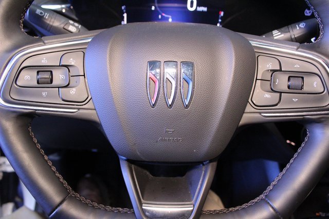 Used 2025 Buick Envista Sport Touring image 16
