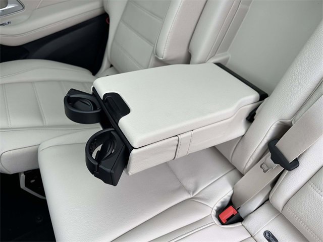 New 2026 Mercedes-Benz GLS 450 4MATIC image 34