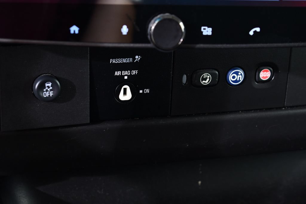 Used 2018 Chevrolet Express 2500 w/ Driver Convenience Package RWD image 27
