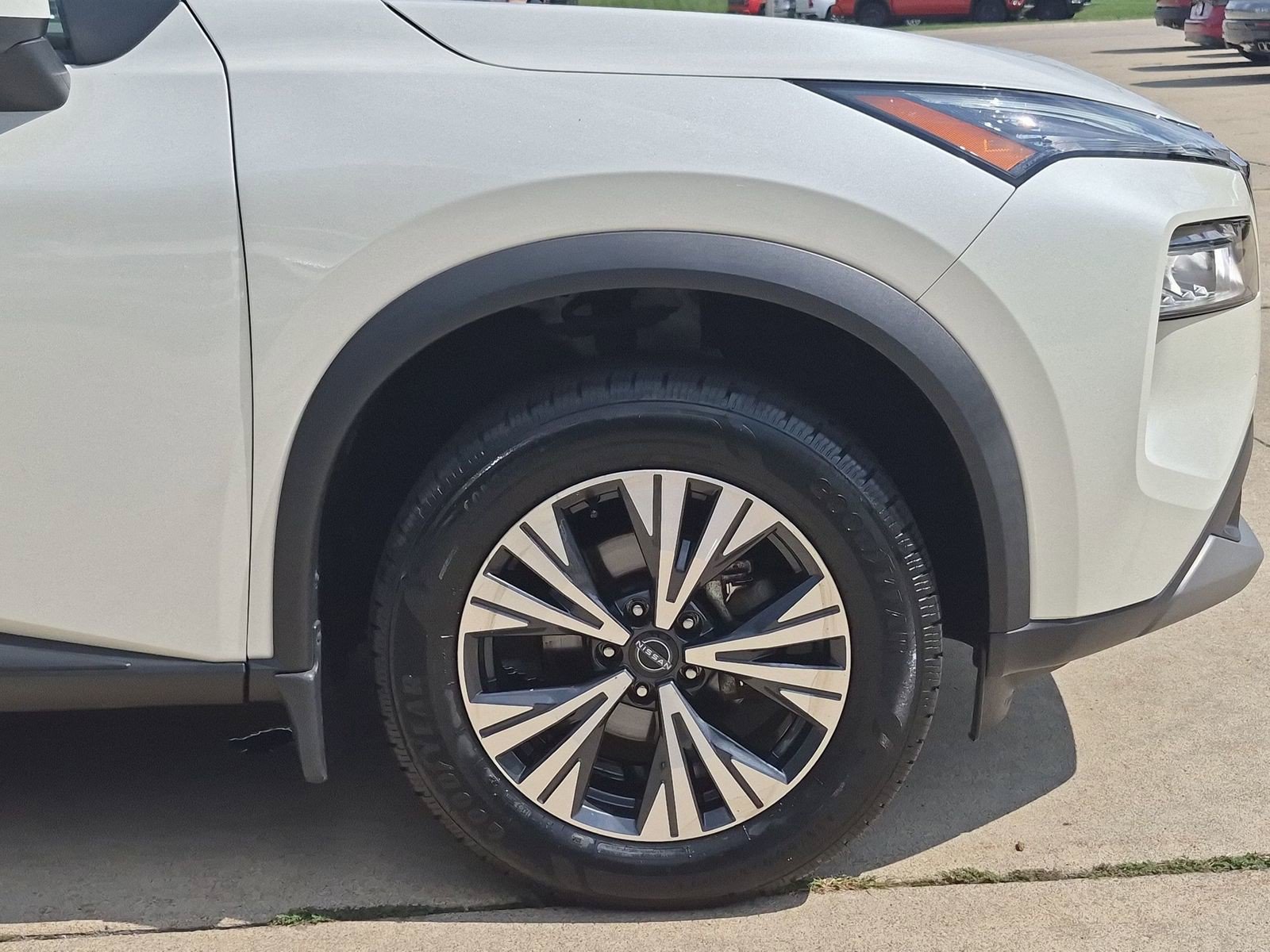 Certified 2023 Nissan Rogue SV w/ SV Premium B Package AWD/4WD image 43