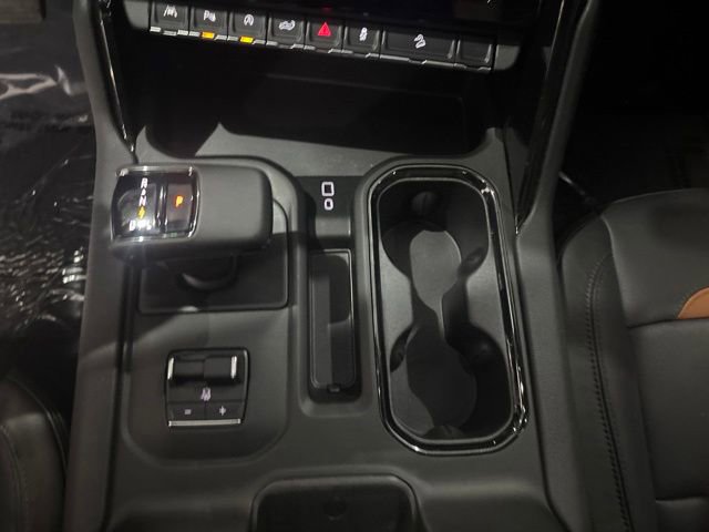 Used 2025 GMC Sierra 1500 AT4 w/ AT4 Premium Package AWD/4WD image 30