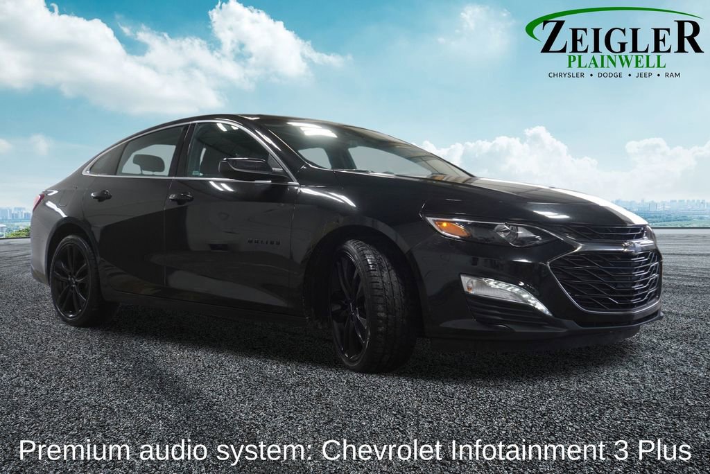 Used 2024 Chevrolet Malibu LT w/ Midnight Edition image 4