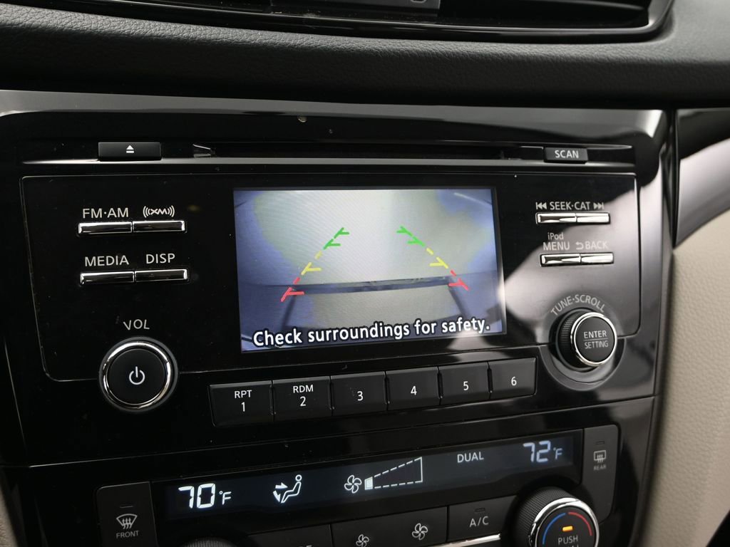 Used 2018 Nissan Rogue Sport SV image 23