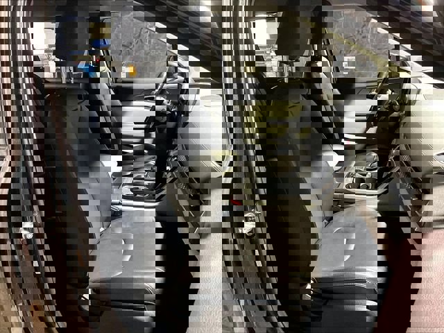 Used 2024 Kia Carnival LX image 7