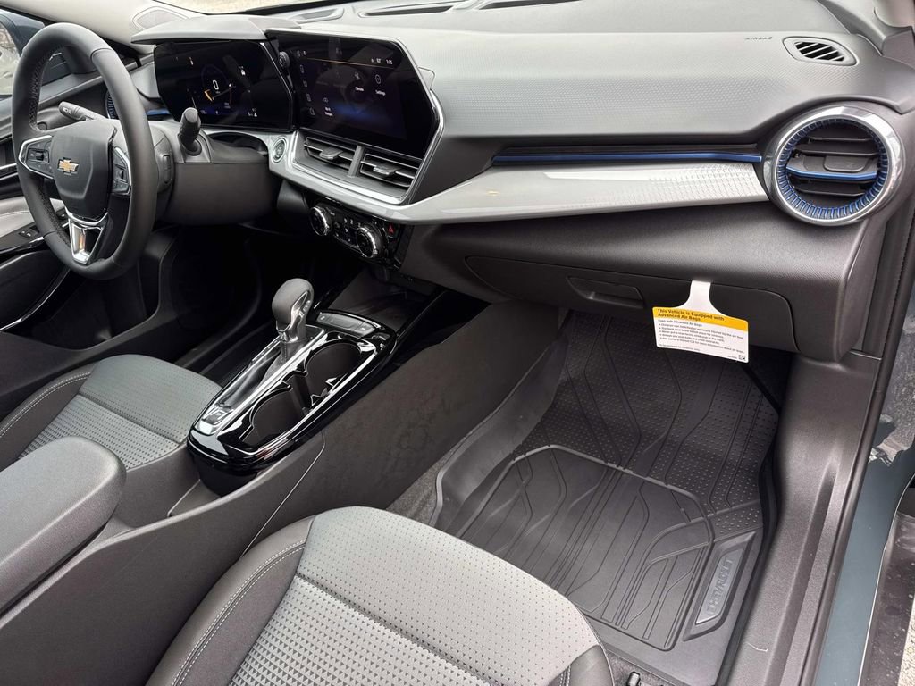 New 2026 Chevrolet Trax LT w/ Sunroof Package image 11