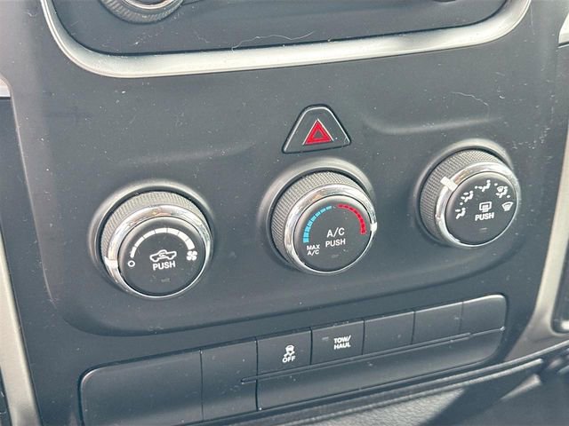 Used 2016 RAM 1500 Classic SLT AWD/4WD image 14