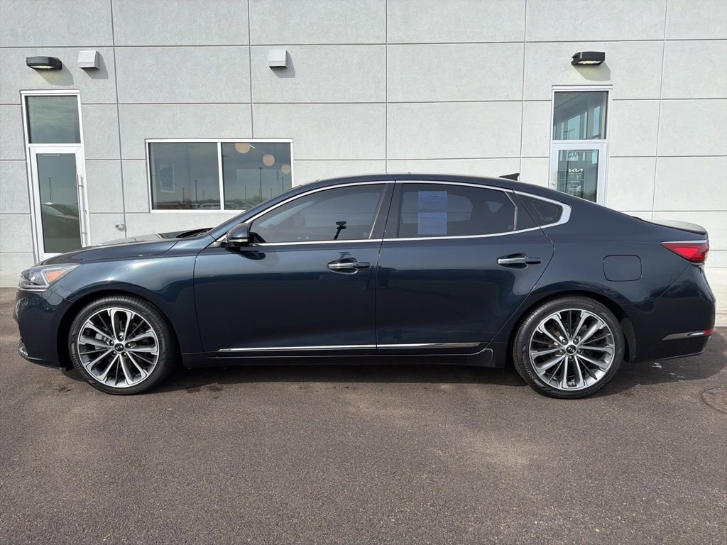 Certified 2018 Kia Cadenza Technology w/ Paint Protection Package image 3