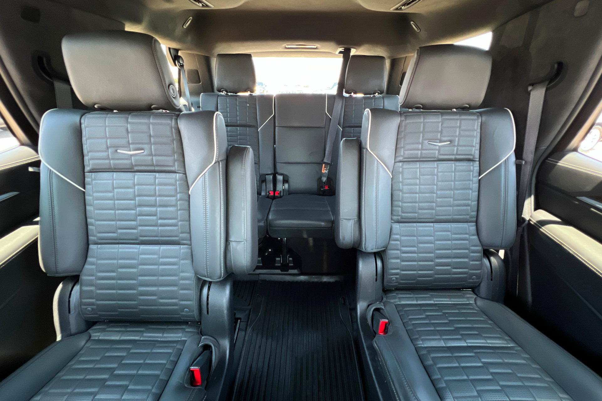 New 2025 Cadillac Escalade Sport Platinum w/ LPO, ONYX Package AWD/4WD image 27