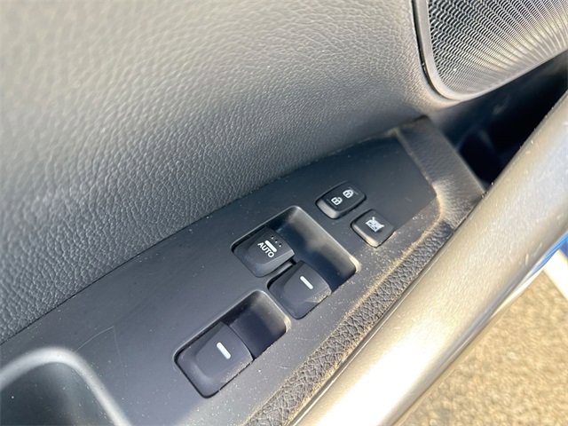 Used 2016 Hyundai Veloster Turbo image 13