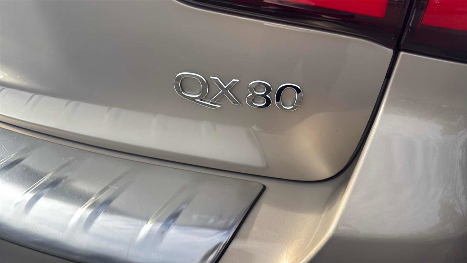 Used 2024 INFINITI QX80 Sensory w/ Cargo Package image 7