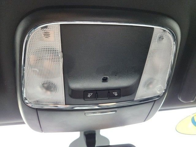 Used 2019 Jeep Grand Cherokee Laredo image 17