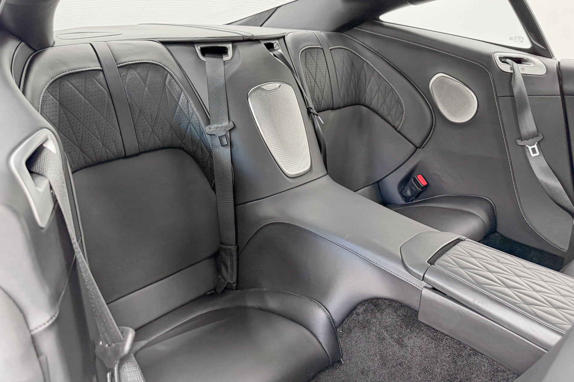 Used 2024 Aston Martin DB12 Coupe RWD image 26