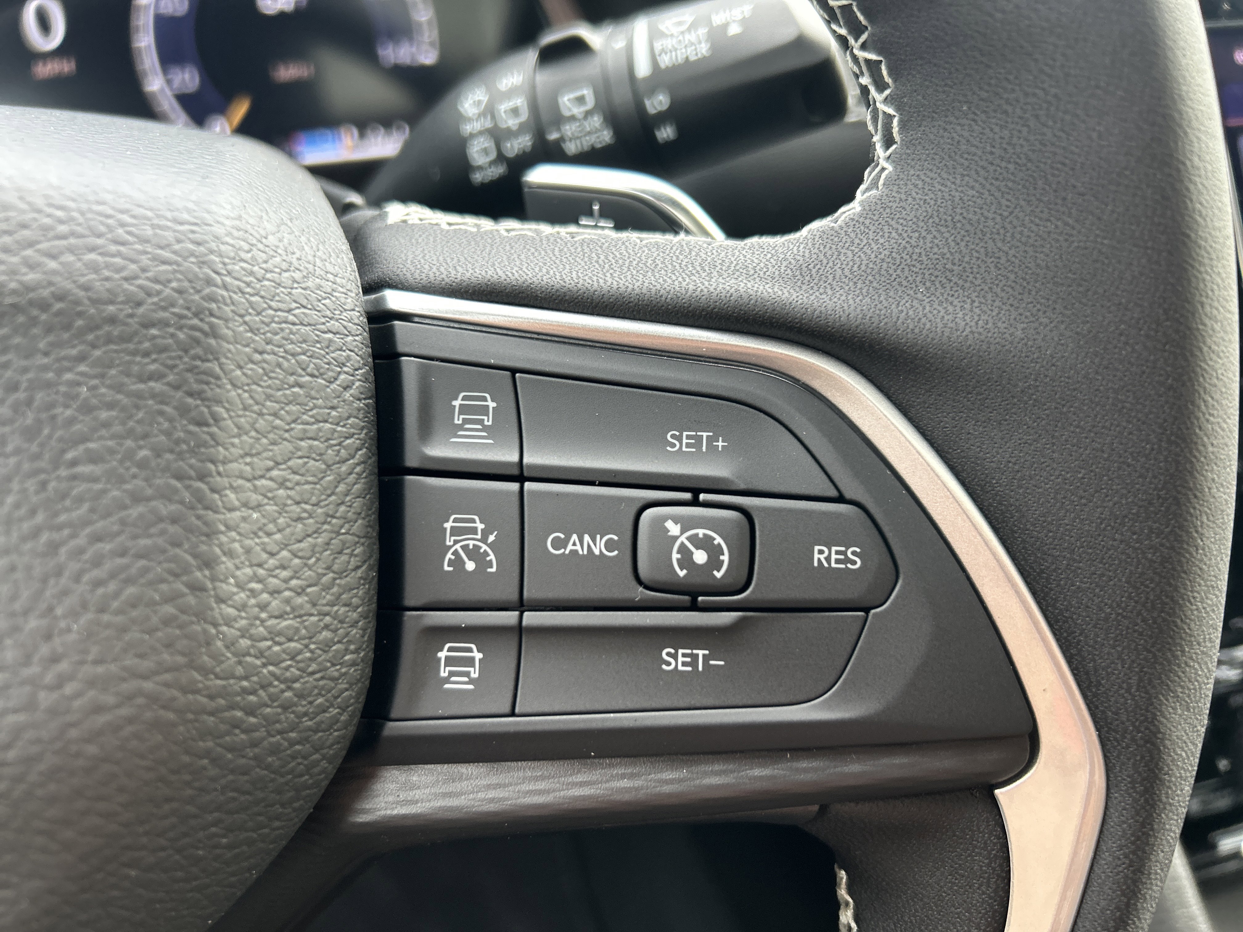 New 2025 Jeep Grand Cherokee Altitude image 21