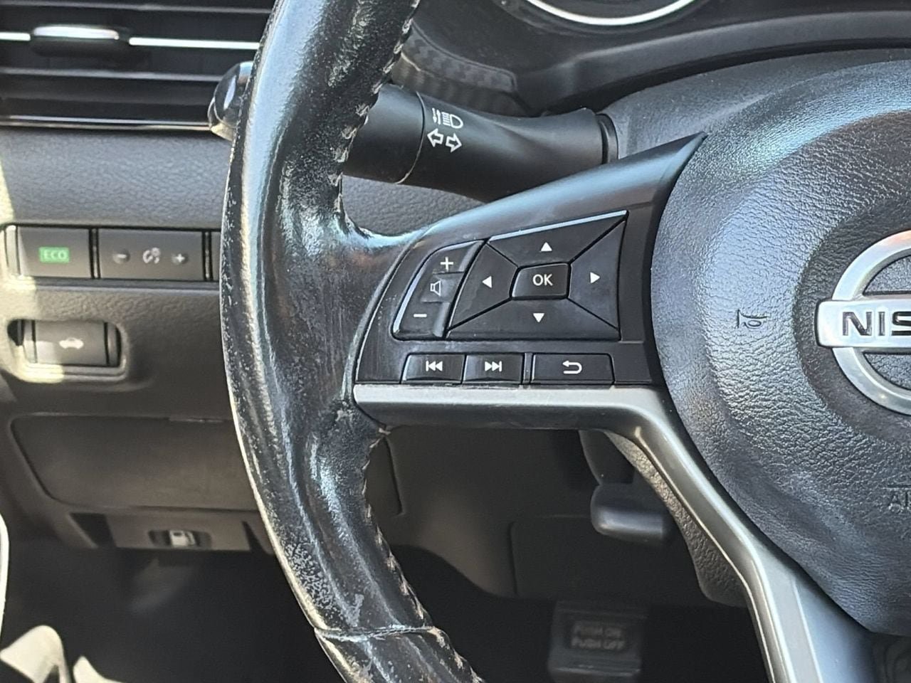Used 2022 Nissan Sentra SR w/ SR Premium Package FWD image 22