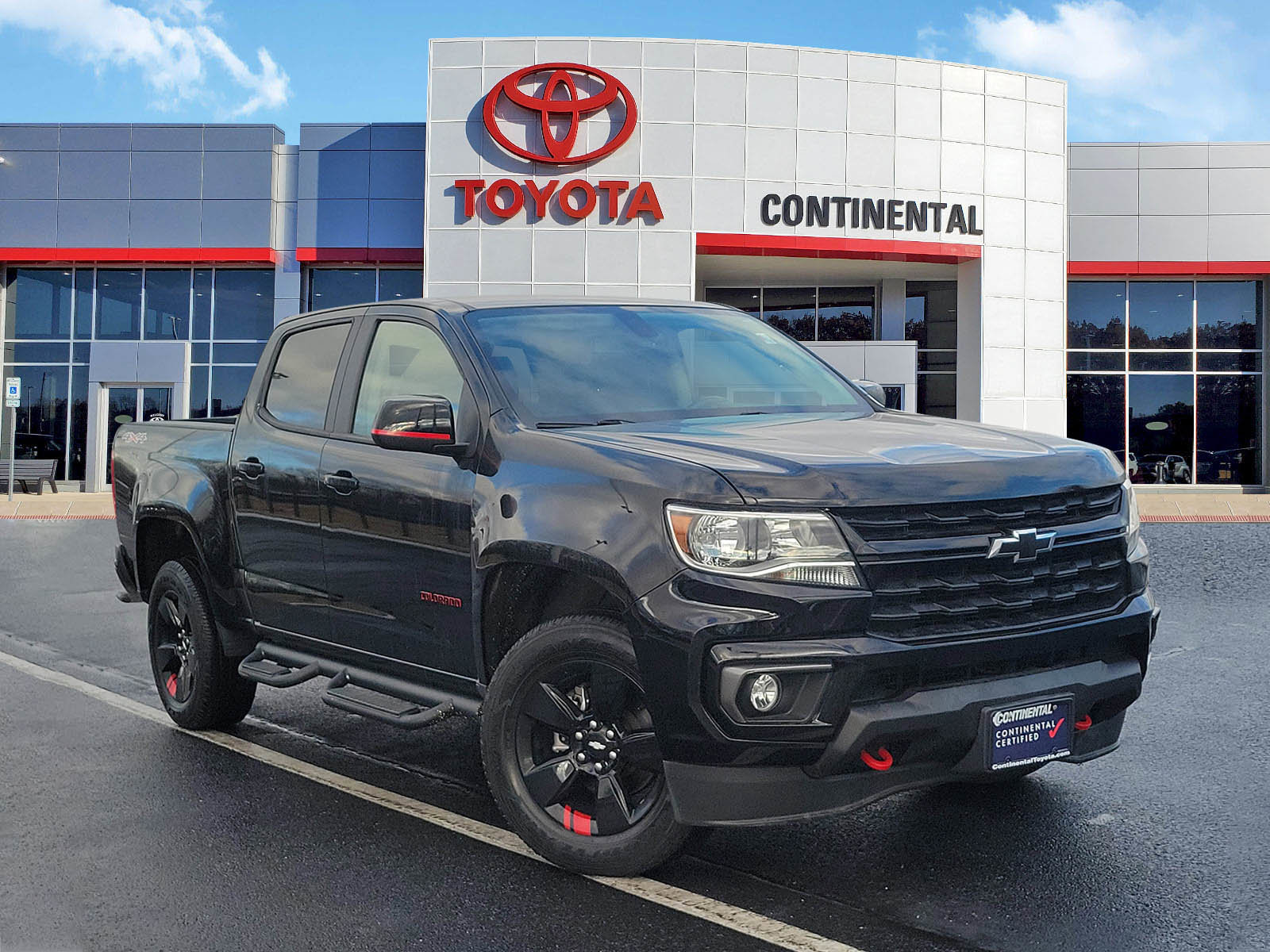 Used 2021 Chevrolet Colorado LT w/ Redline Special Edition image 2