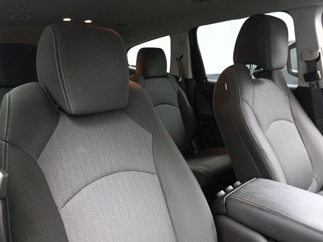 Used 2017 Chevrolet Traverse LT image 23