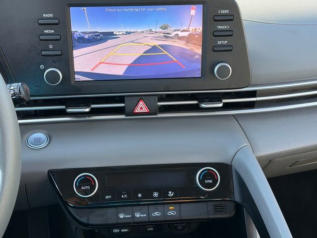Used 2023 Hyundai Elantra SEL image 19