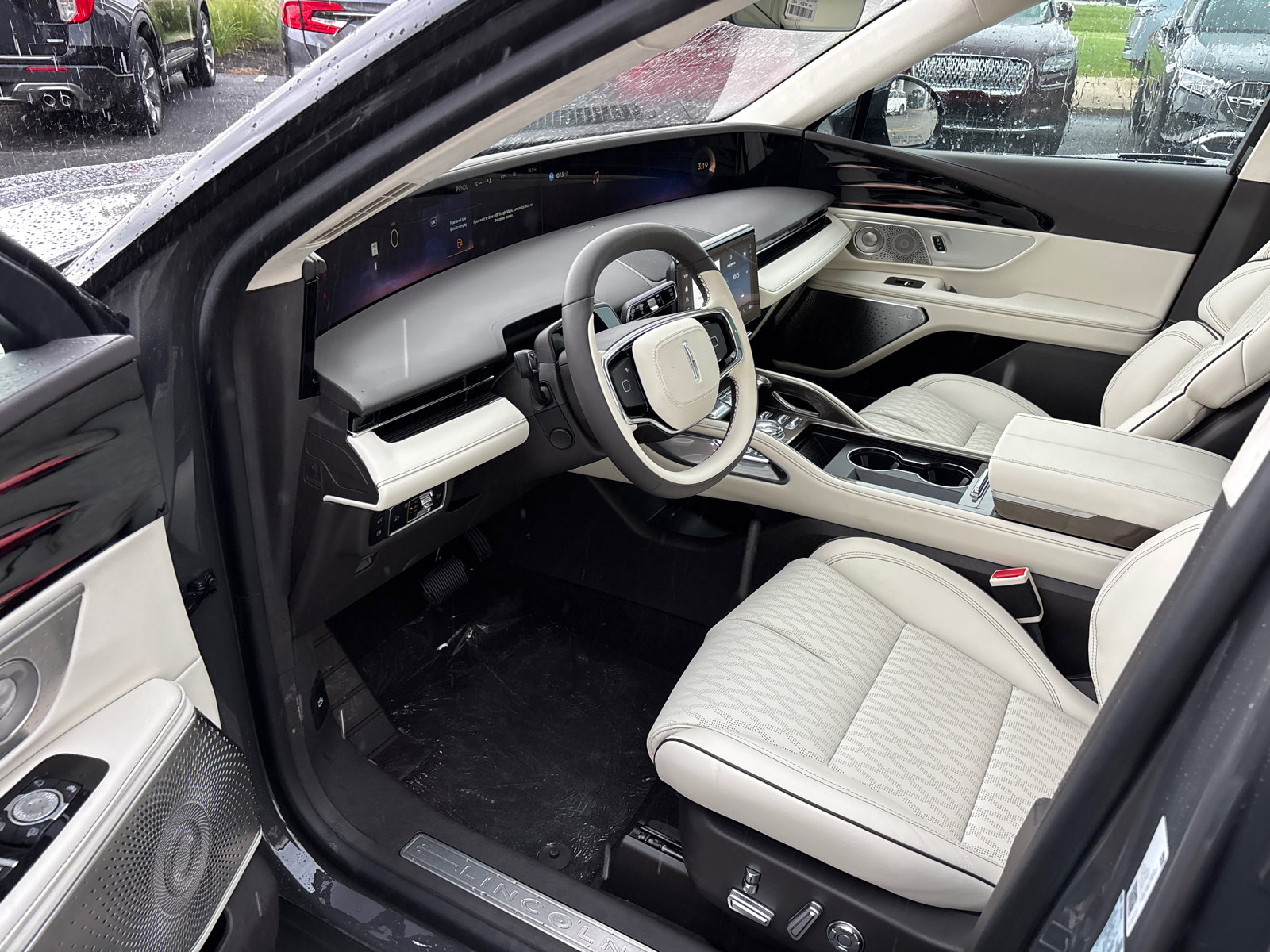 New 2026 Lincoln Nautilus Black Label w/ Jet Appearance Package AWD/4WD image 25