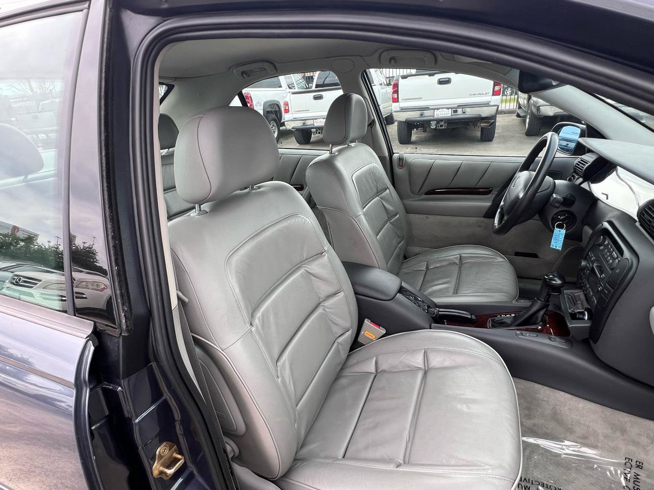 Used 1997 Cadillac Catera RWD image 40