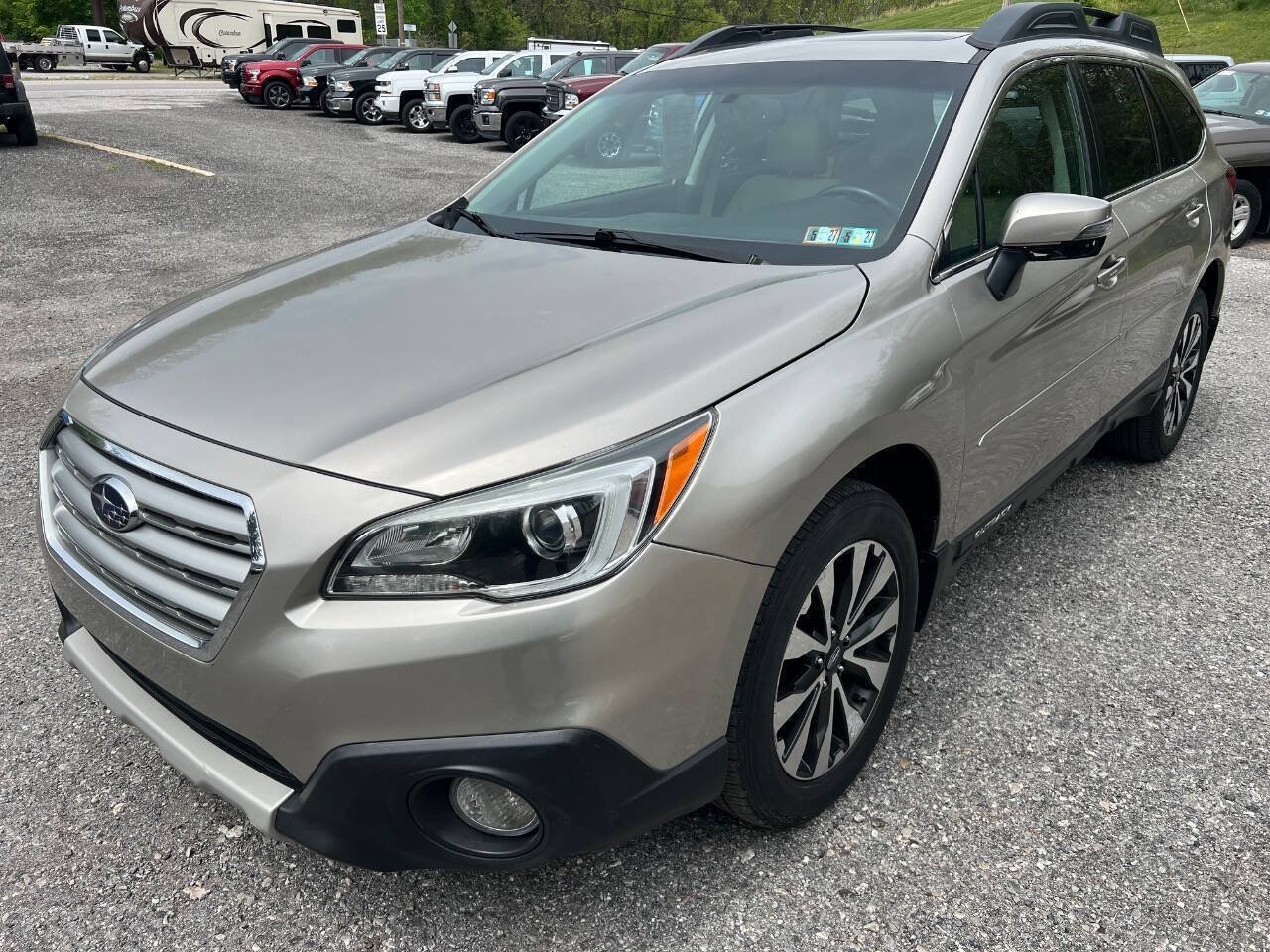 Used 2016 Subaru Outback 2.5i Limited AWD/4WD image 3
