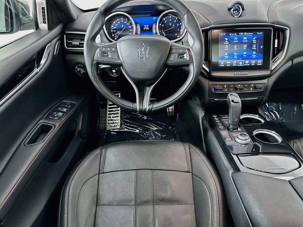 Used 2019 Maserati Ghibli GranSport RWD image 25
