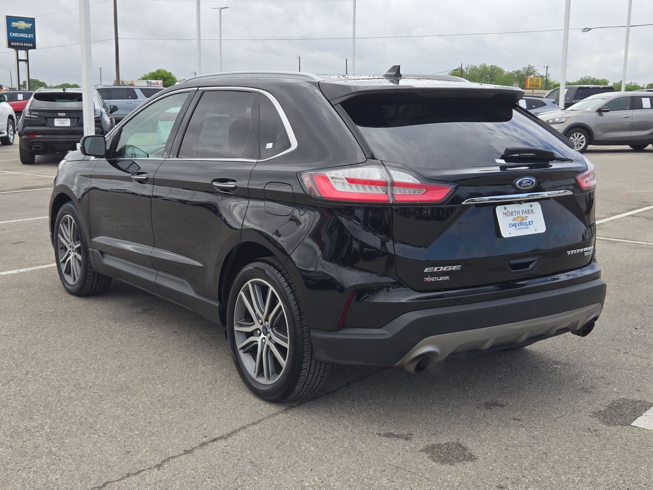 Used 2020 Ford Edge Titanium image 5