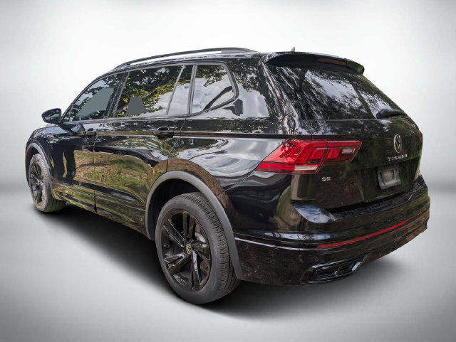 Used 2024 Volkswagen Tiguan SE R-Line FWD image 6