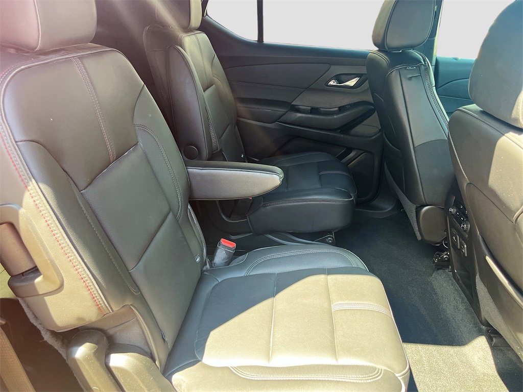 Used 2023 Chevrolet Traverse RS image 30