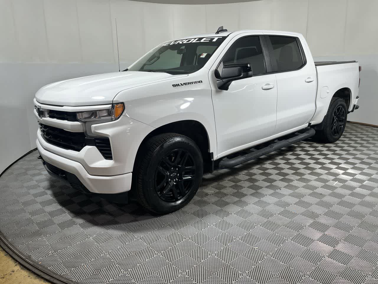Used 2023 Chevrolet Silverado 1500 RST w/ Protection Package AWD/4WD image 4