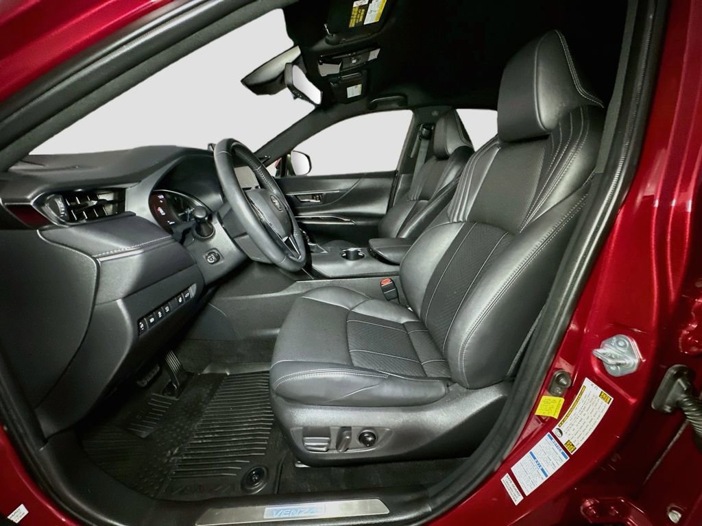Certified 2021 Toyota Venza Limited w/ Advanced Technology Package image 17