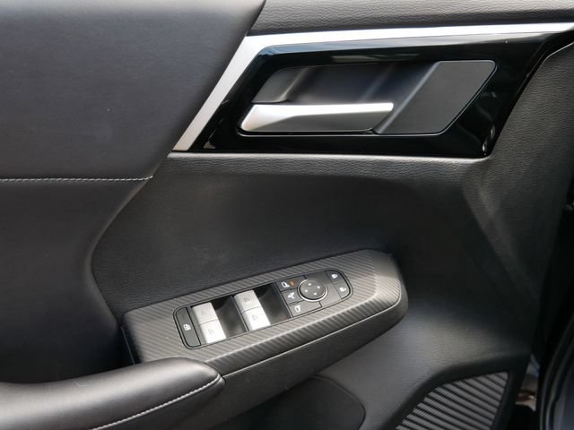 Used 2024 Mitsubishi Outlander SE AWD/4WD image 15