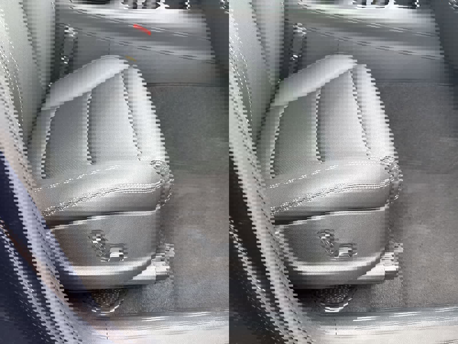 Used 2025 Genesis GV70 2.5T AWD/4WD image 13