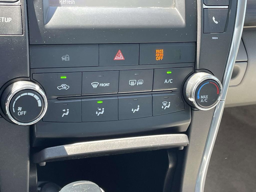 Used 2016 Toyota Camry LE image 25