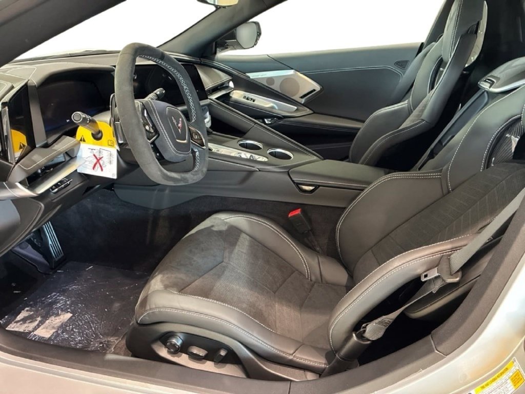 New 2027 Chevrolet Corvette Stingray Convertible w/ Z51 Performance Package RWD image 17