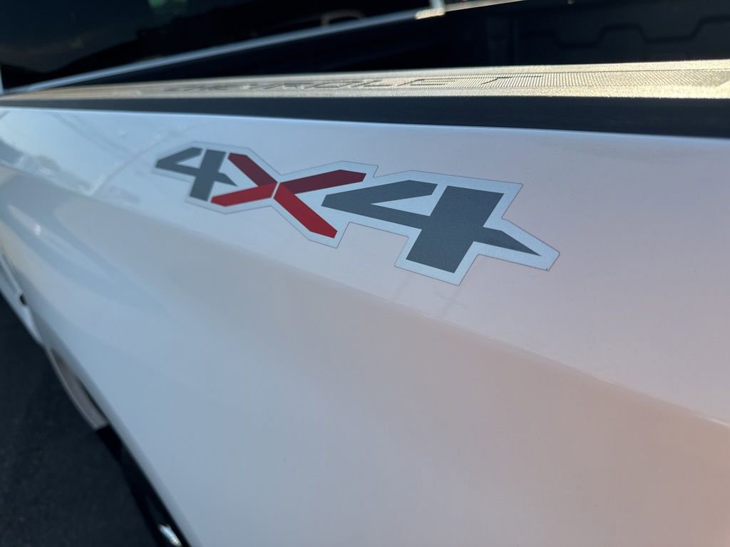 Used 2022 Chevrolet Silverado 1500 LT image 16