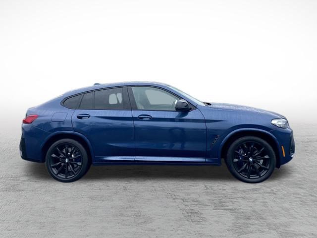 Used 2022 BMW X4 M40i w/ Premium Package image 4