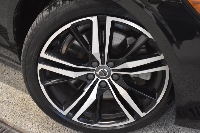 Used 2022 Volvo S60 T8 R-Design Expression w/ Premium Package AWD/4WD image 30