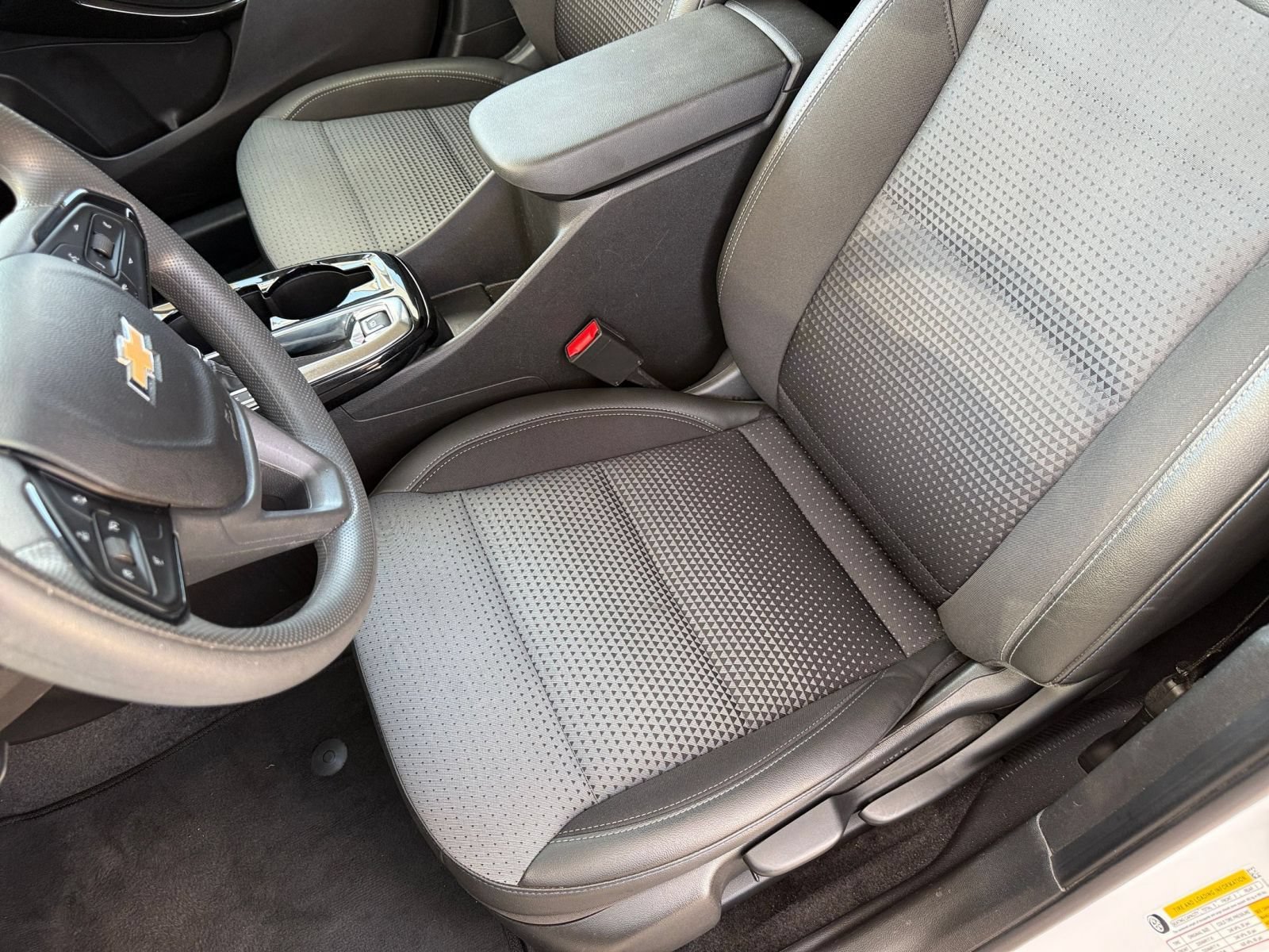 Used 2025 Chevrolet Trax LT FWD image 36