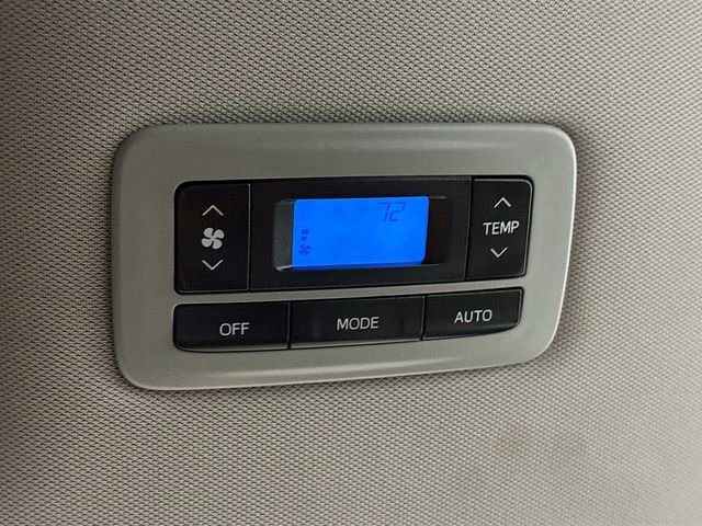 Used 2015 Toyota Sienna XLE Premium image 29
