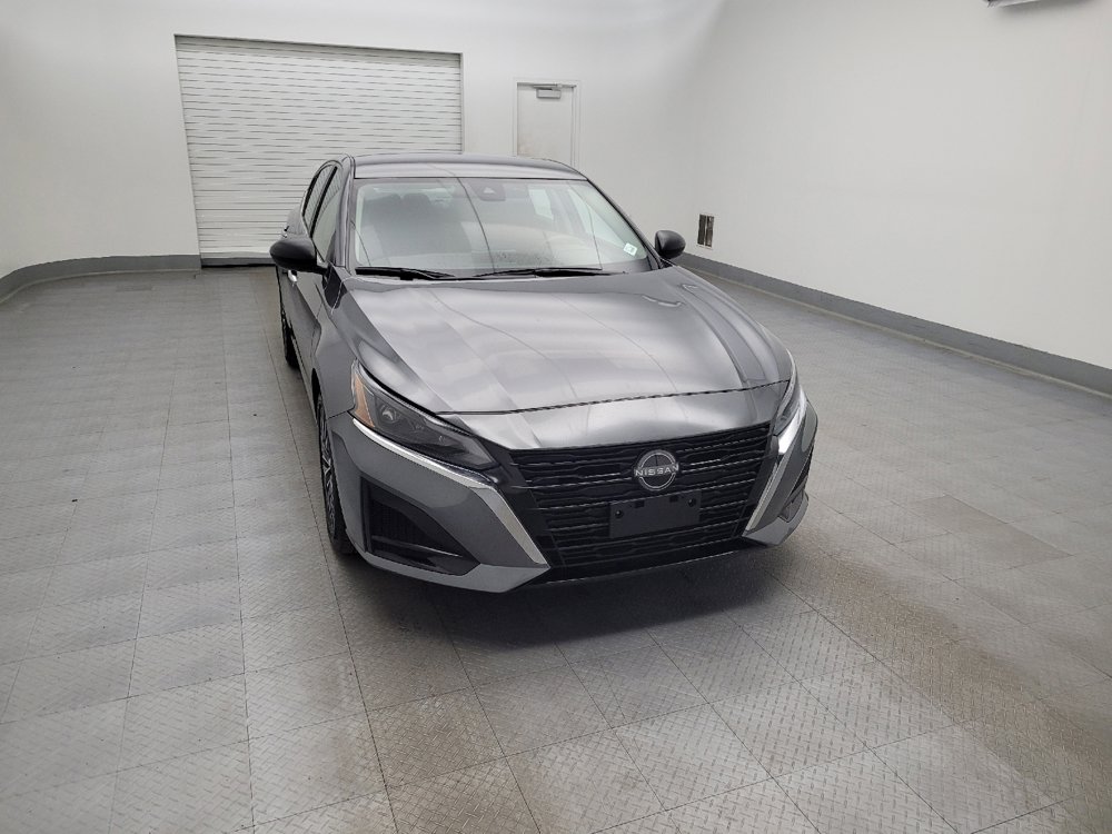 Used 2024 Nissan Altima 2.5 SV image 14