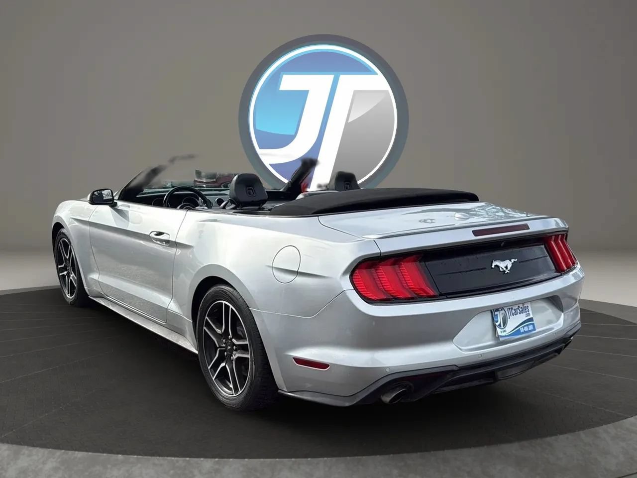 Used 2018 Ford Mustang Premium RWD image 33