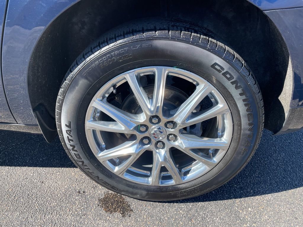 Used 2023 Buick Enclave Essence w/ Experience Buick Package image 4