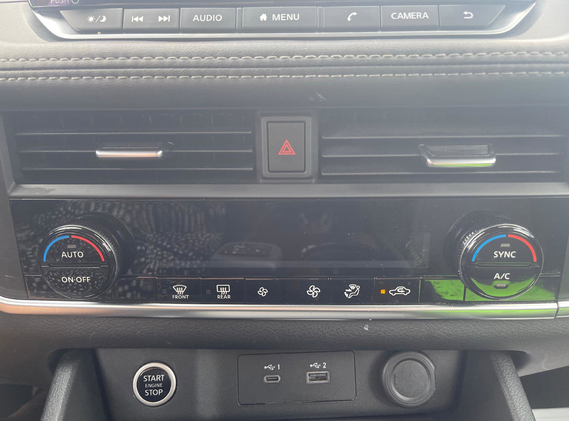 Used 2023 Nissan Rogue SV image 14