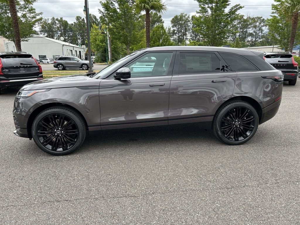 New 2026 Land Rover Range Rover Velar Dynamic SE image 2