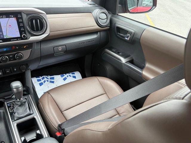 Used 2023 Toyota Tacoma Limited AWD/4WD image 36
