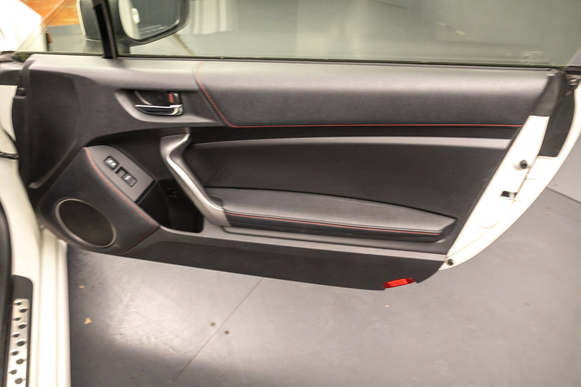 Used 2015 Scion FR-S RWD image 34