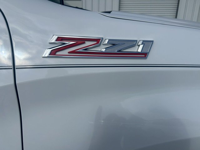 Used 2022 Chevrolet Silverado 1500 LTZ AWD/4WD image 9